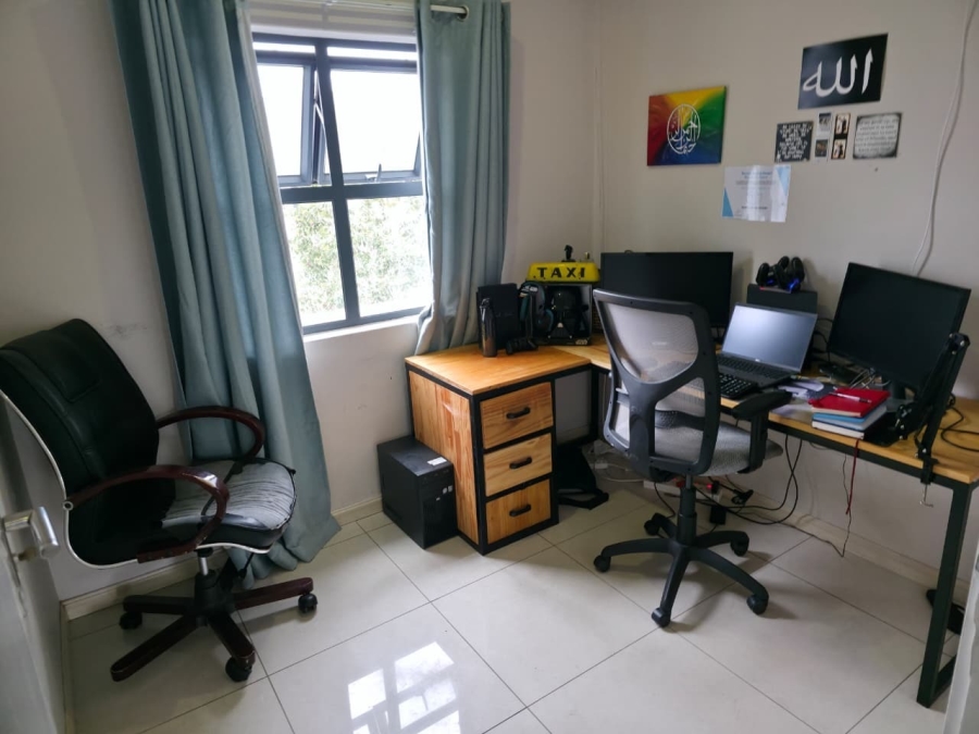 To Let 3 Bedroom Property for Rent in Parklands North Western Cape